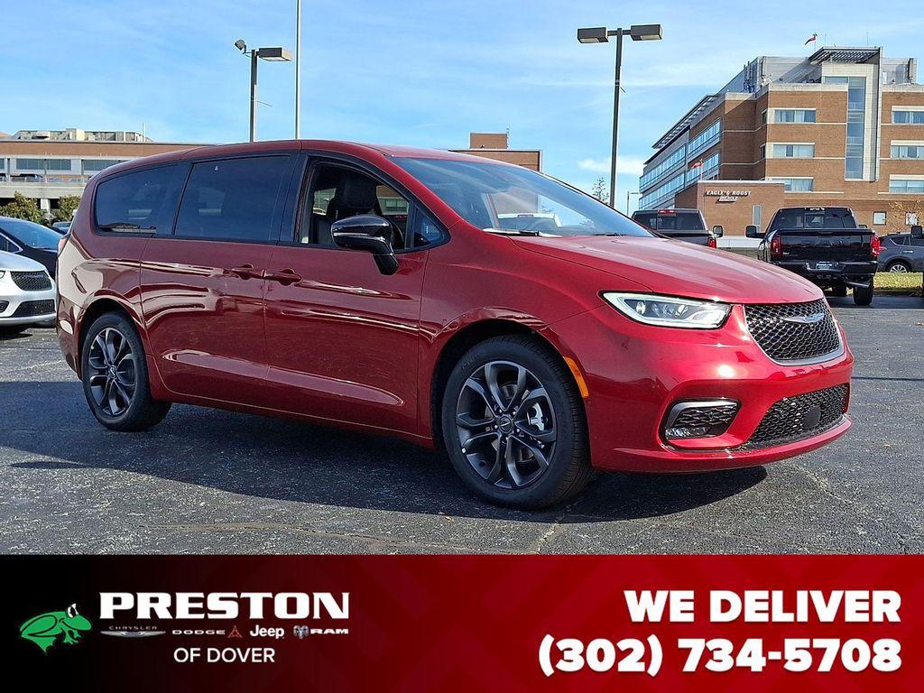 new 2026 Chrysler Pacifica car, priced at $41,290