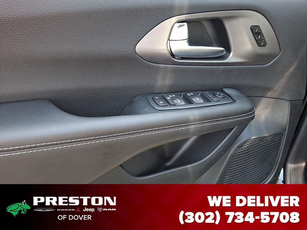 new 2026 Chrysler Pacifica car, priced at $43,420