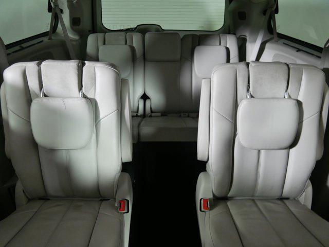 used 2013 Chrysler Town & Country car
