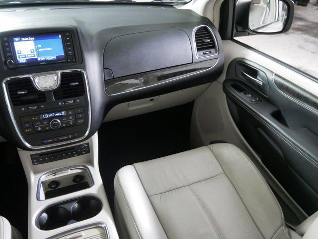 used 2013 Chrysler Town & Country car