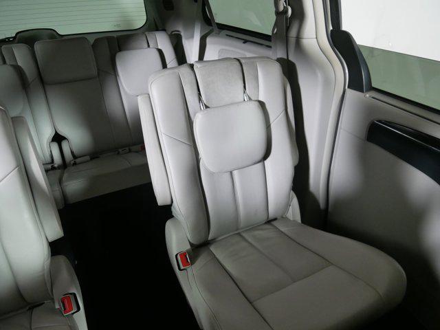 used 2013 Chrysler Town & Country car