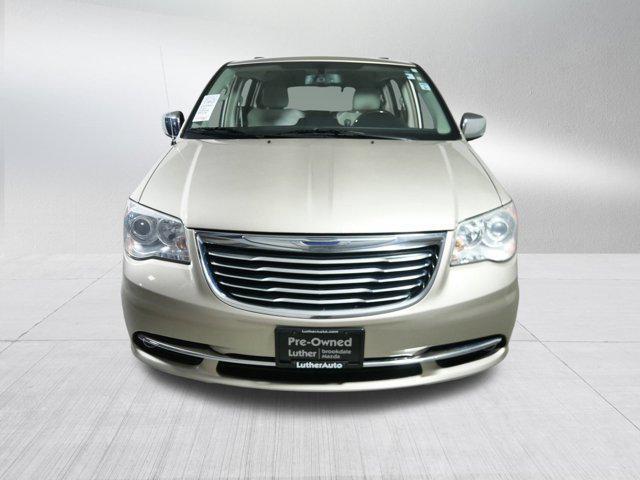 used 2013 Chrysler Town & Country car