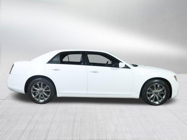 used 2014 Chrysler 300 car