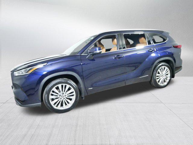 used 2022 Toyota Highlander Hybrid car, priced at $44,497