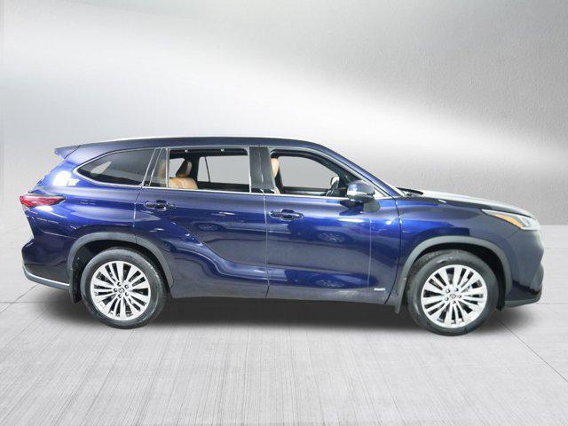 used 2022 Toyota Highlander Hybrid car, priced at $44,497