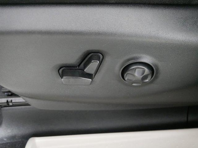 used 2023 Chrysler Pacifica car, priced at $22,997