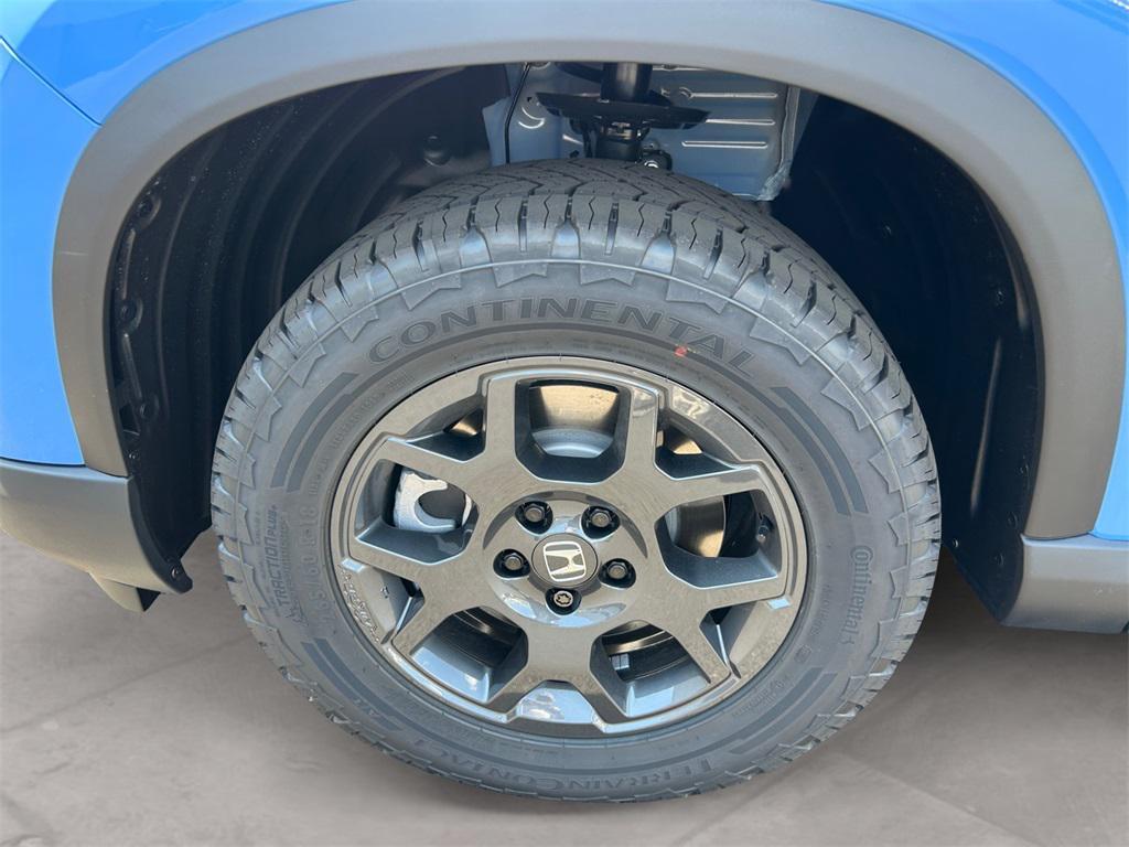 new 2025 Honda Pilot car, priced at $51,305