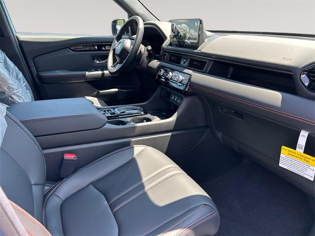 new 2025 Honda Pilot car, priced at $51,305