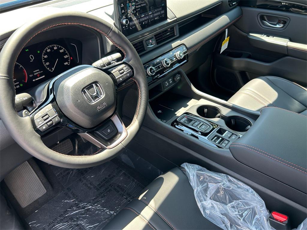 new 2025 Honda Pilot car, priced at $51,305