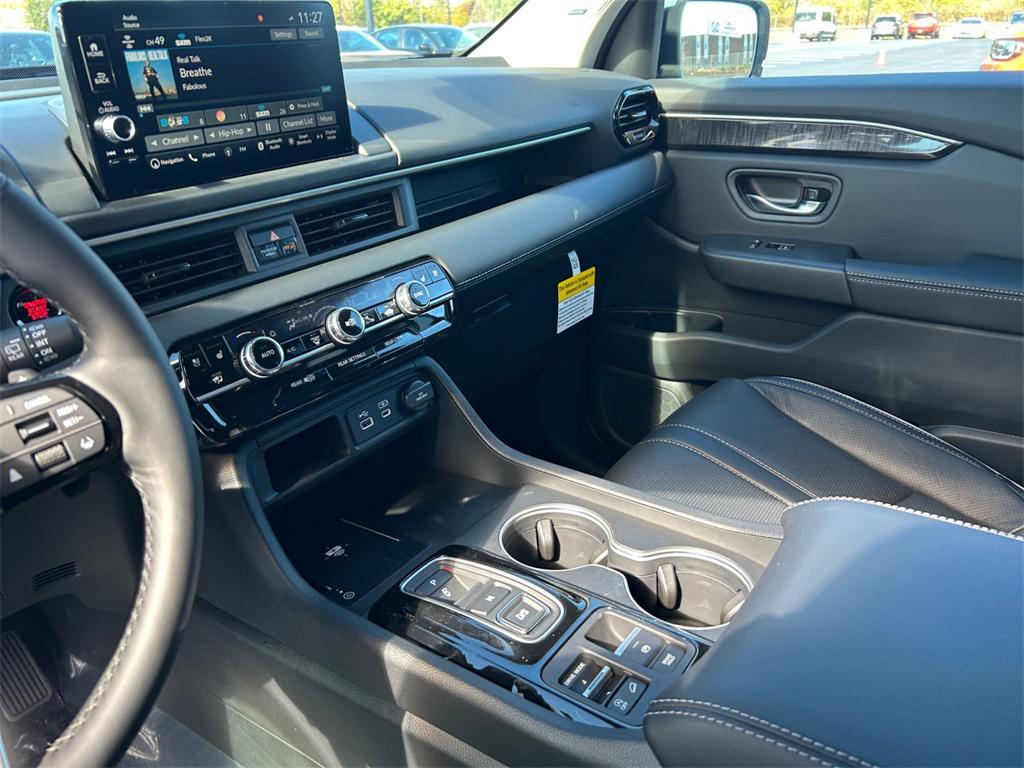 new 2025 Honda Pilot car, priced at $55,030