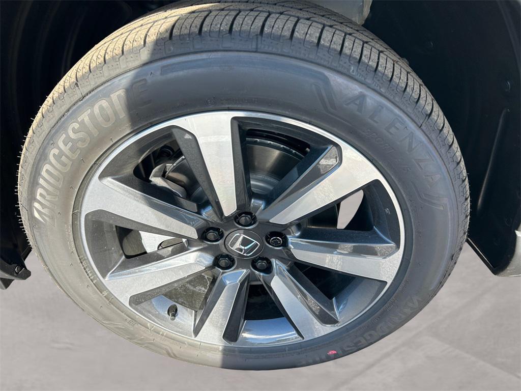 new 2025 Honda Pilot car, priced at $55,030
