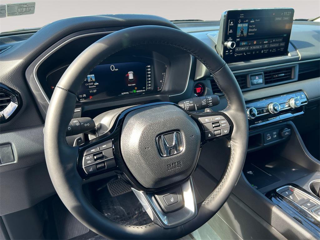 new 2025 Honda Pilot car, priced at $55,030
