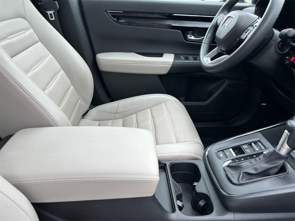 used 2024 Honda CR-V car, priced at $33,999