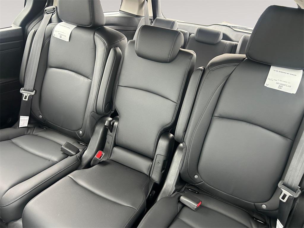 new 2026 Honda Odyssey car, priced at $44,280