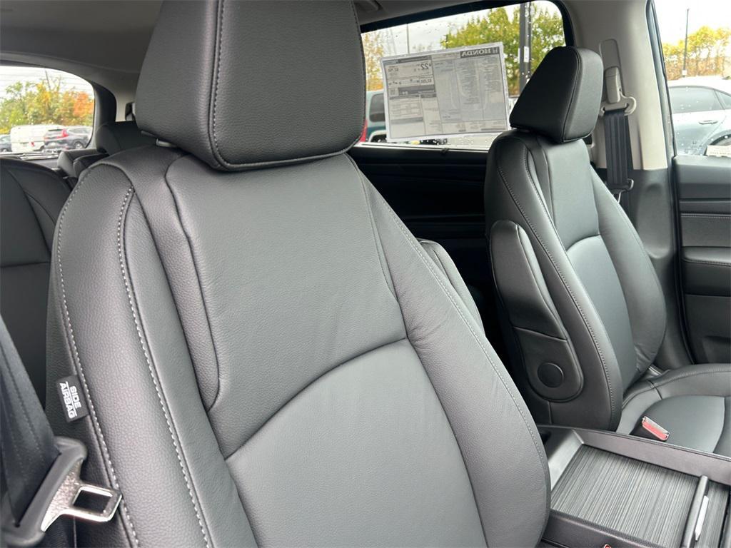 new 2026 Honda Odyssey car, priced at $44,280