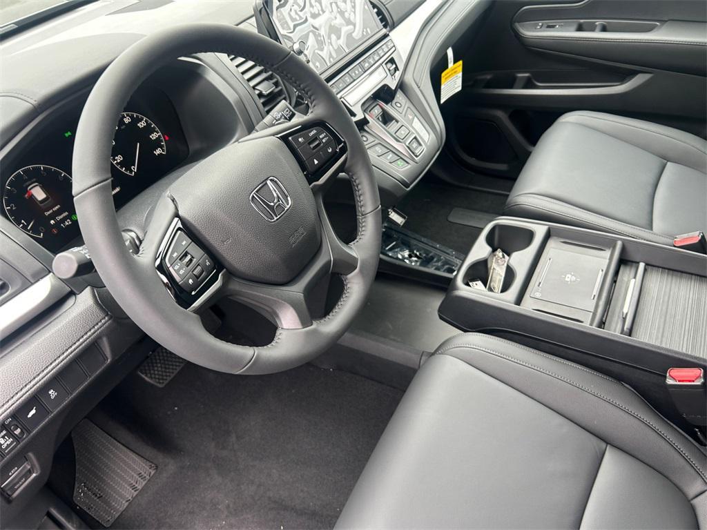 new 2026 Honda Odyssey car, priced at $44,280