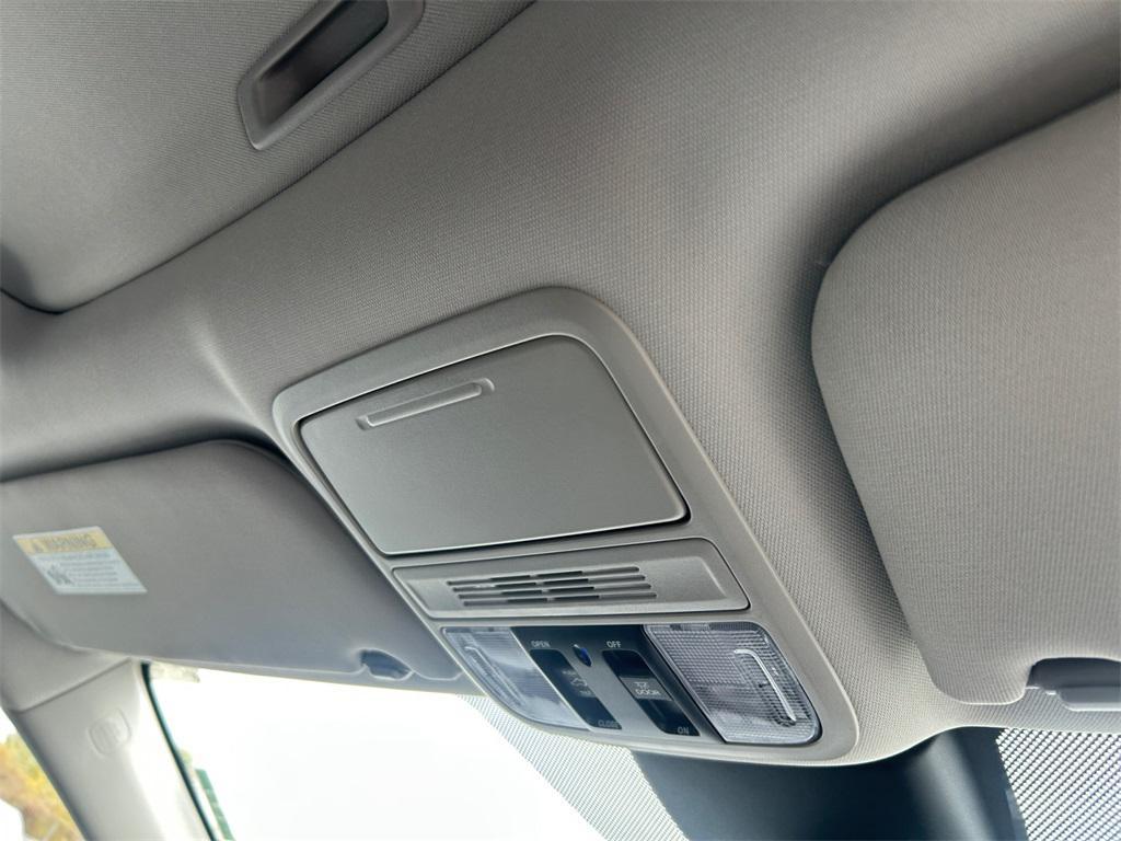 new 2026 Honda Odyssey car, priced at $44,280