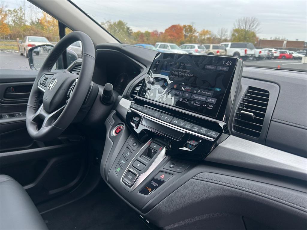 new 2026 Honda Odyssey car, priced at $44,280