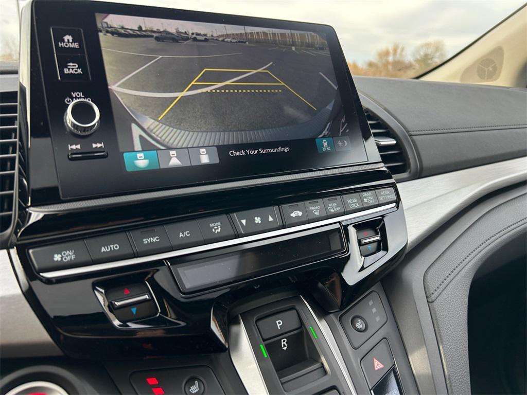 new 2026 Honda Odyssey car, priced at $44,290