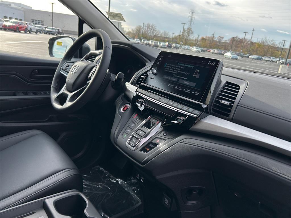 new 2026 Honda Odyssey car, priced at $44,290