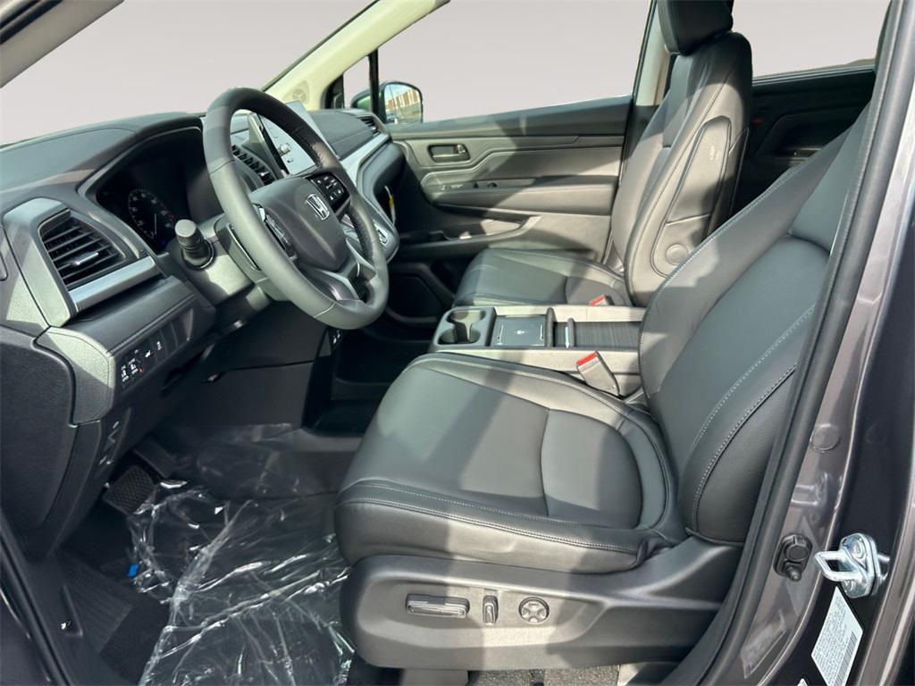 new 2026 Honda Odyssey car, priced at $44,290