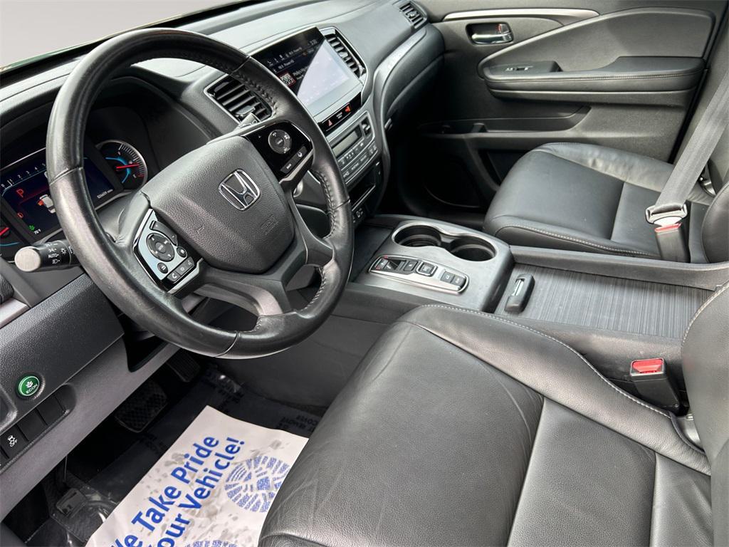 used 2022 Honda Pilot car, priced at $32,499