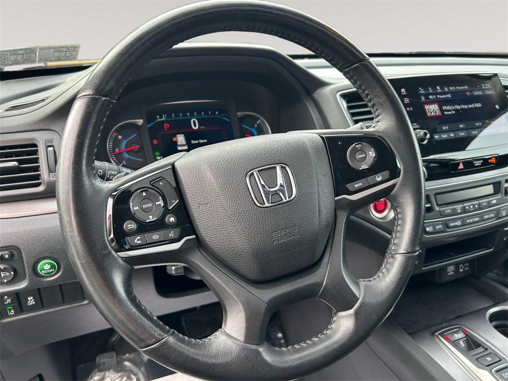 used 2022 Honda Pilot car, priced at $32,499