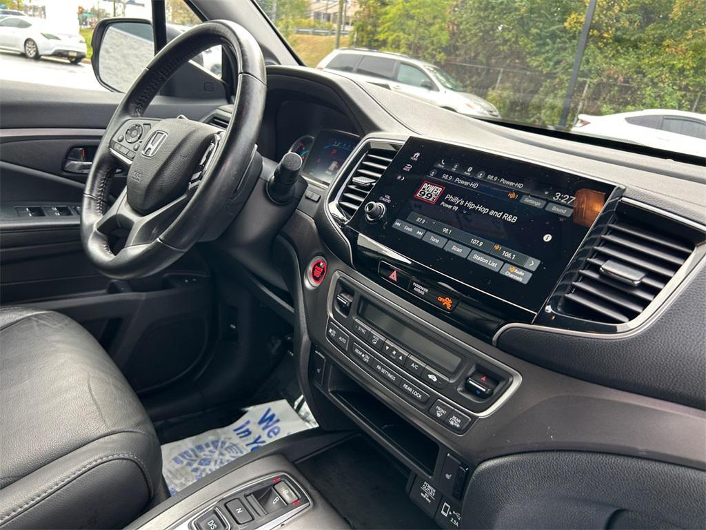 used 2022 Honda Pilot car, priced at $32,499