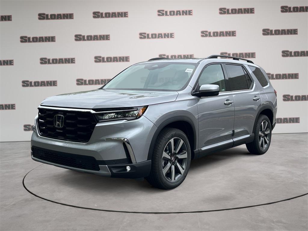 new 2025 Honda Pilot car, priced at $51,095