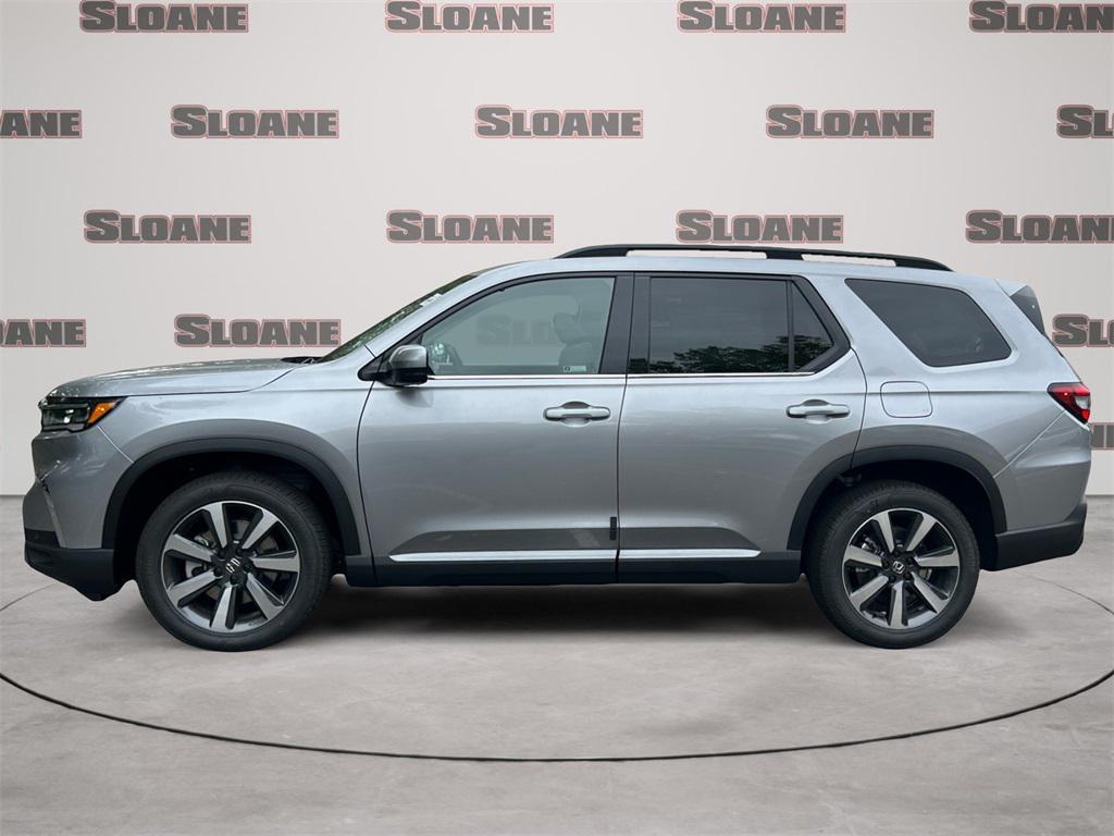 new 2025 Honda Pilot car, priced at $51,095