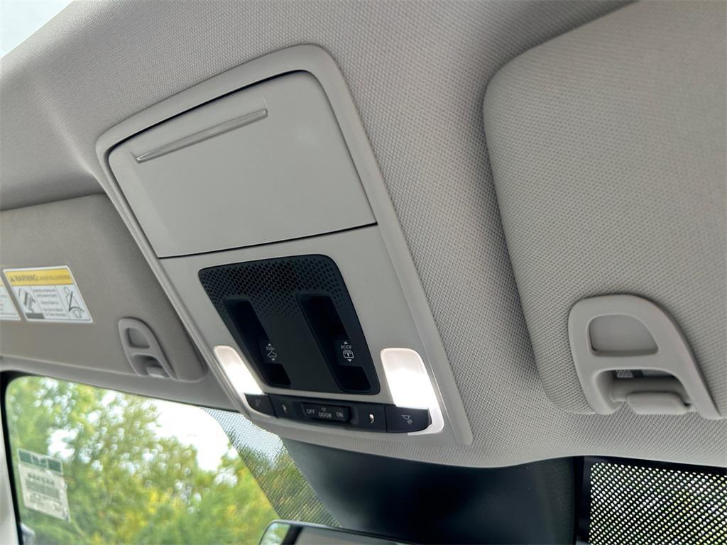 new 2025 Honda Pilot car, priced at $51,095