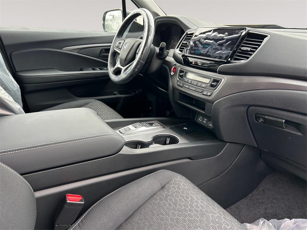 new 2025 Honda Ridgeline car, priced at $42,000