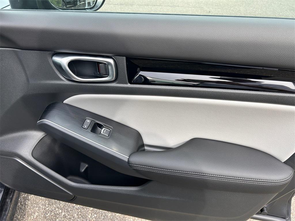 new 2026 Honda Civic Hybrid car, priced at $33,490