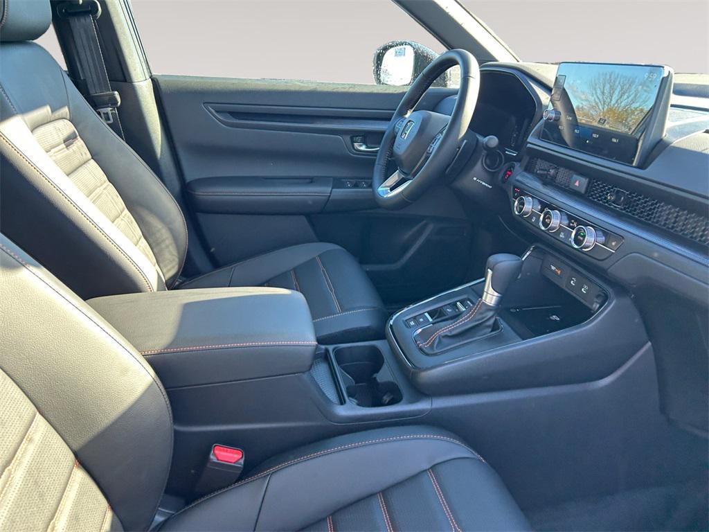 new 2026 Honda CR-V Hybrid car, priced at $41,675