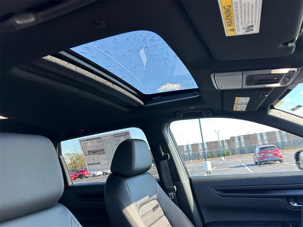 new 2026 Honda CR-V Hybrid car, priced at $41,675