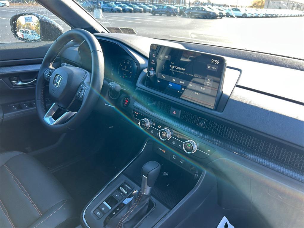 new 2026 Honda CR-V Hybrid car, priced at $41,675