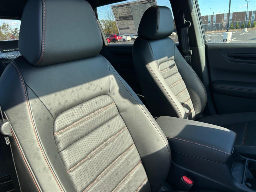 new 2026 Honda CR-V Hybrid car, priced at $41,675