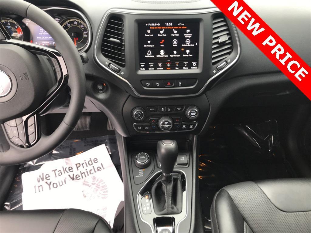 used 2023 Jeep Cherokee car, priced at $21,599
