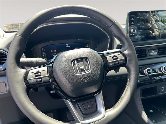 new 2025 Honda Pilot car, priced at $54,985