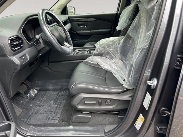 new 2025 Honda Pilot car, priced at $54,530