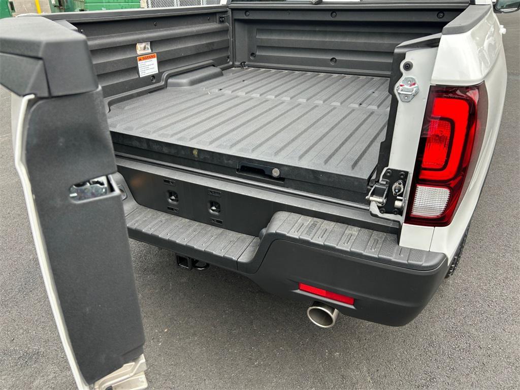 new 2025 Honda Ridgeline car, priced at $44,885