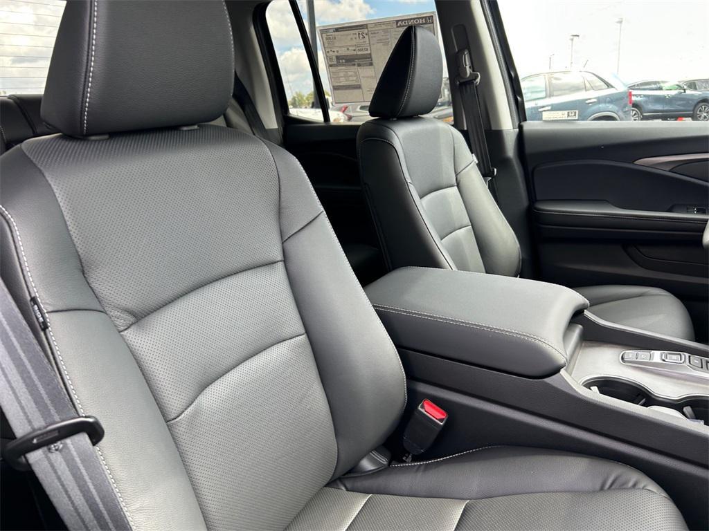 new 2025 Honda Ridgeline car, priced at $44,680