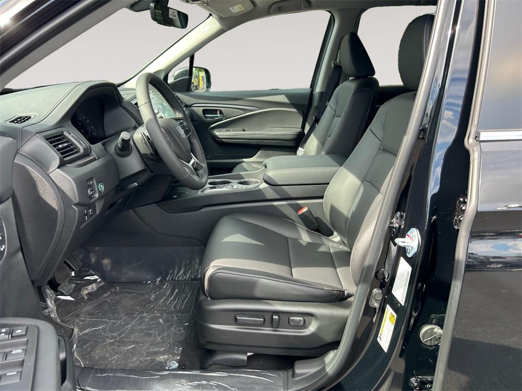 new 2025 Honda Ridgeline car, priced at $44,680