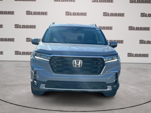 new 2025 Honda Pilot car, priced at $51,450