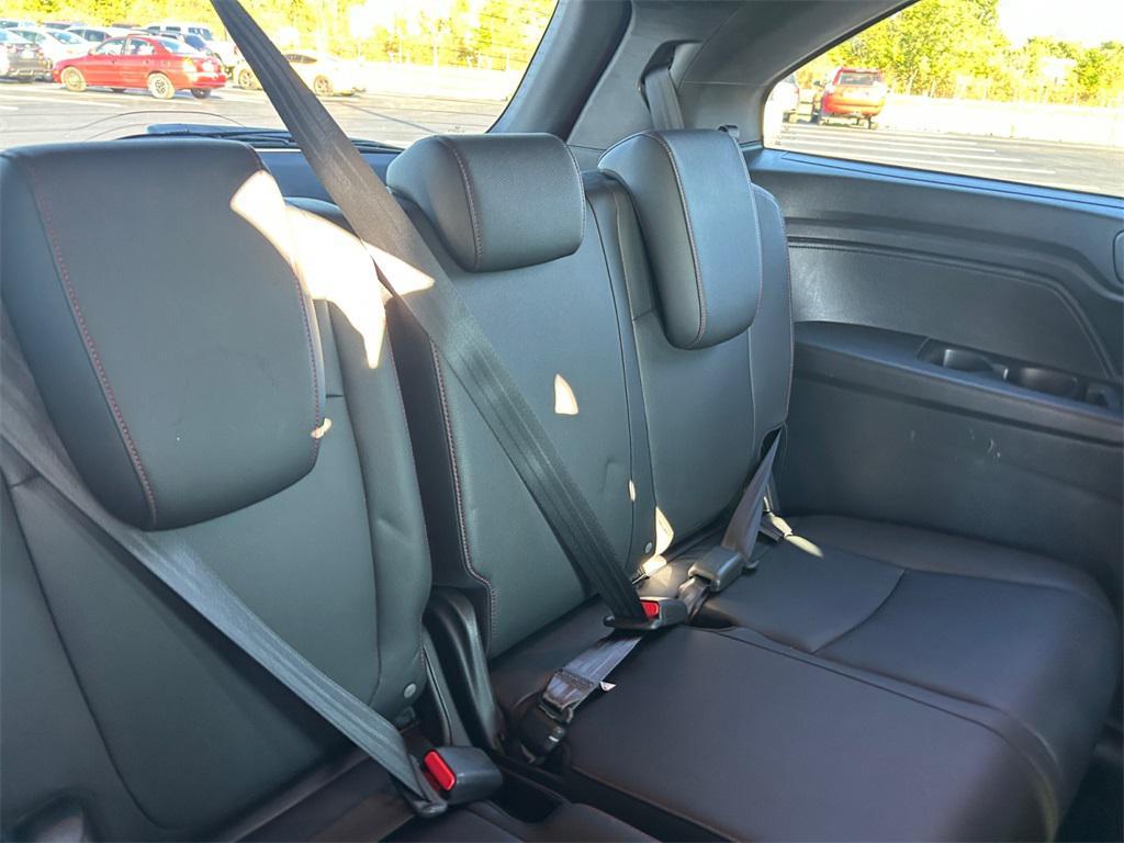 used 2023 Honda Odyssey car, priced at $37,882