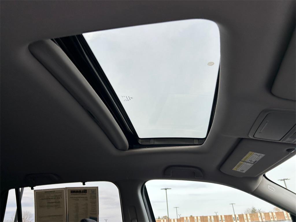 used 2021 Honda Pilot car, priced at $29,999