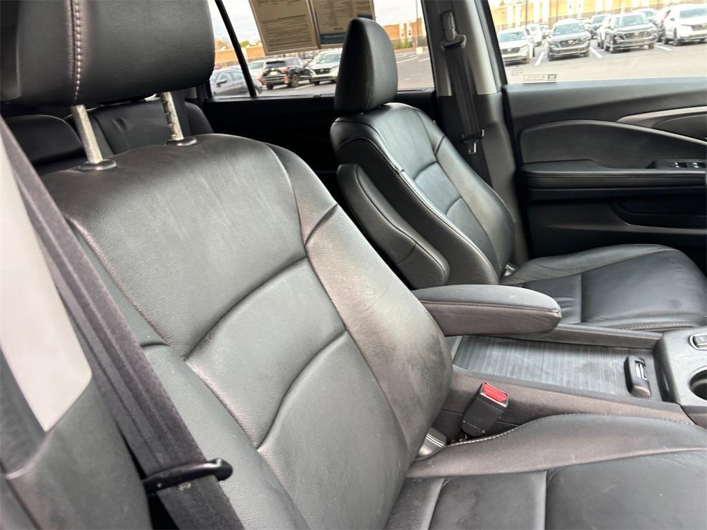 used 2021 Honda Pilot car, priced at $29,999