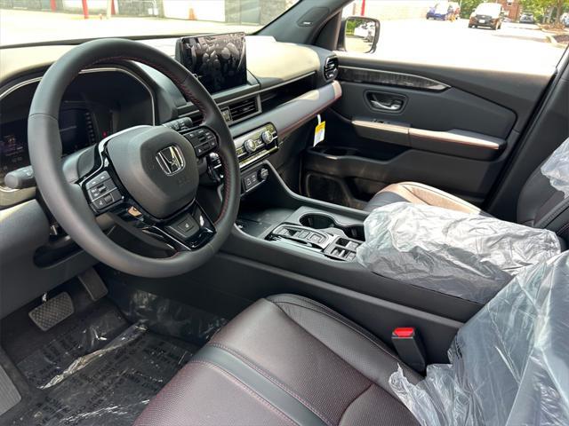 new 2025 Honda Pilot car, priced at $57,215