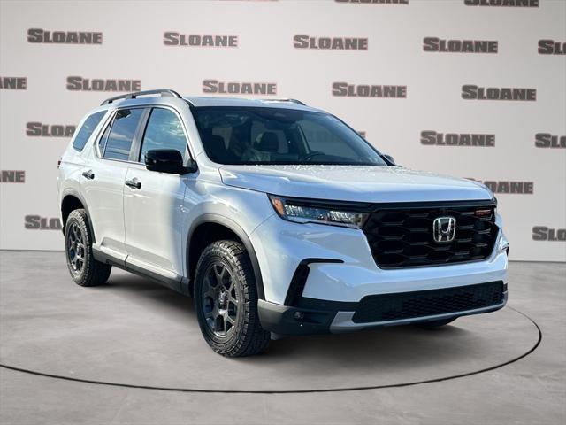 new 2025 Honda Pilot car, priced at $51,730