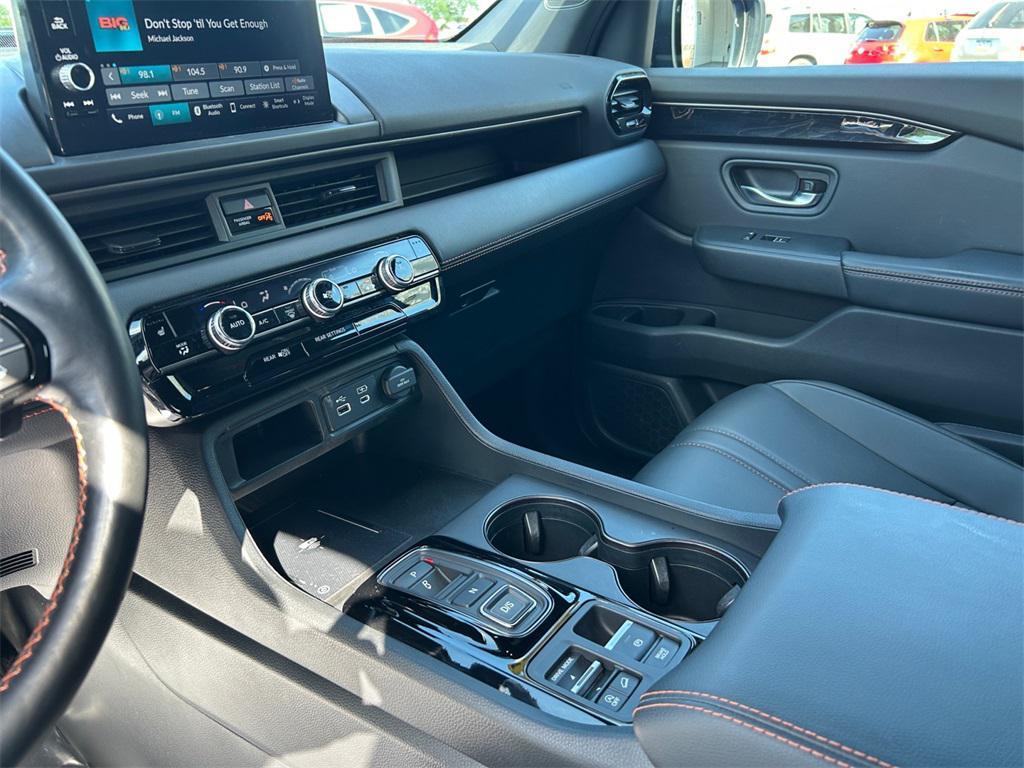 used 2024 Honda Pilot car, priced at $41,799
